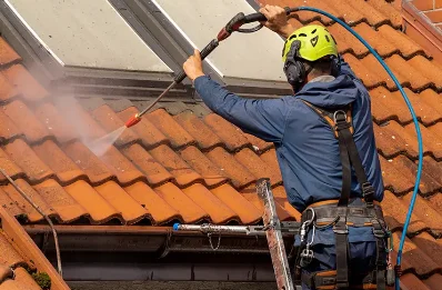 Démoussage et hydrofuge de toiture à Caramany